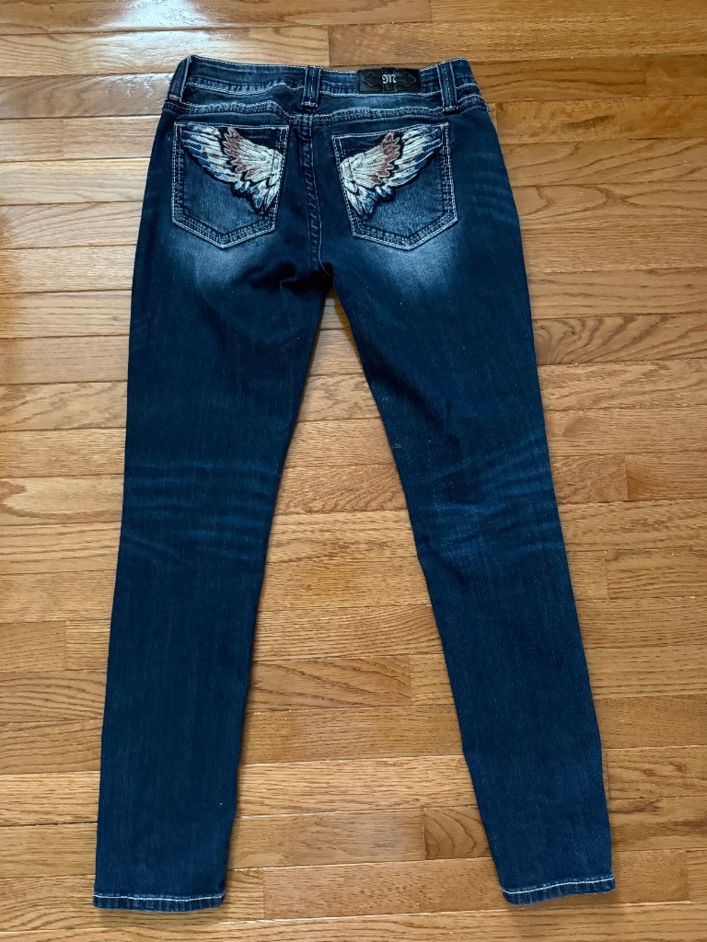 Miss Me Skinny Jeans Size 28 Inseam 30 1/4"; Rise: 9"; Waist: 15 1/2".